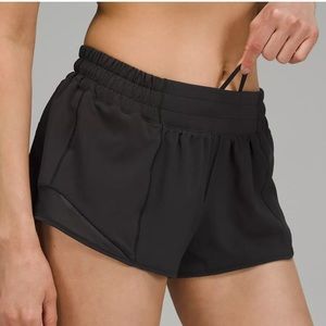 lululemon black hotty hots 2.5 mid rise